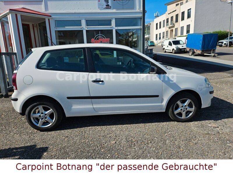 Gebraucht VW Polo Trendline 60 PS (44 kW) 2009 Weiß Limousine