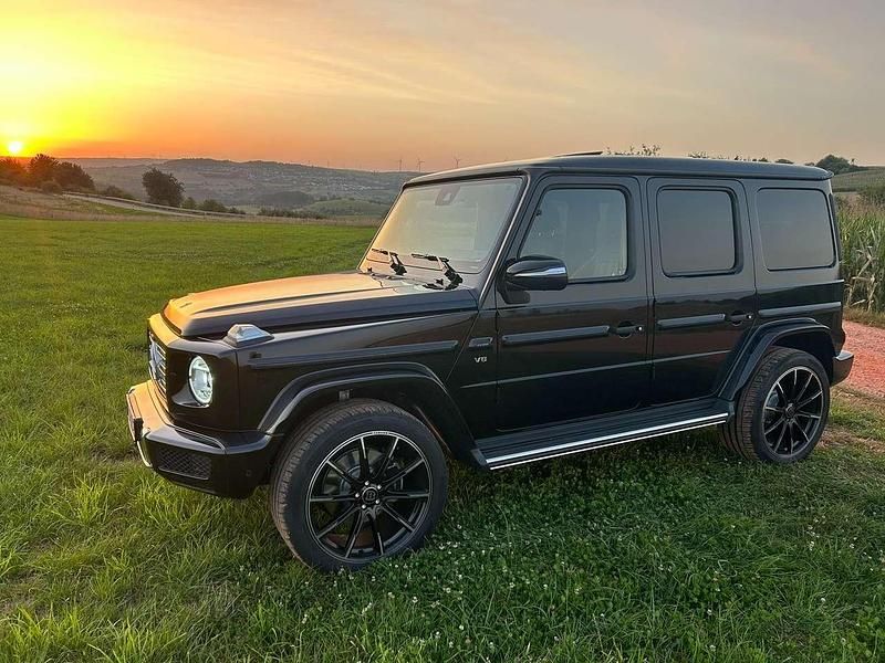 Obsidianschwarz metallic Gebraucht 2024 Mercedes G500 AMG SUV | 194.950 € - Bild 1/4