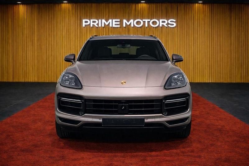 Gebraucht Porsche Cayenne Turbo Chrono 549 PS (403 kW) 2019 Schwarz SUV