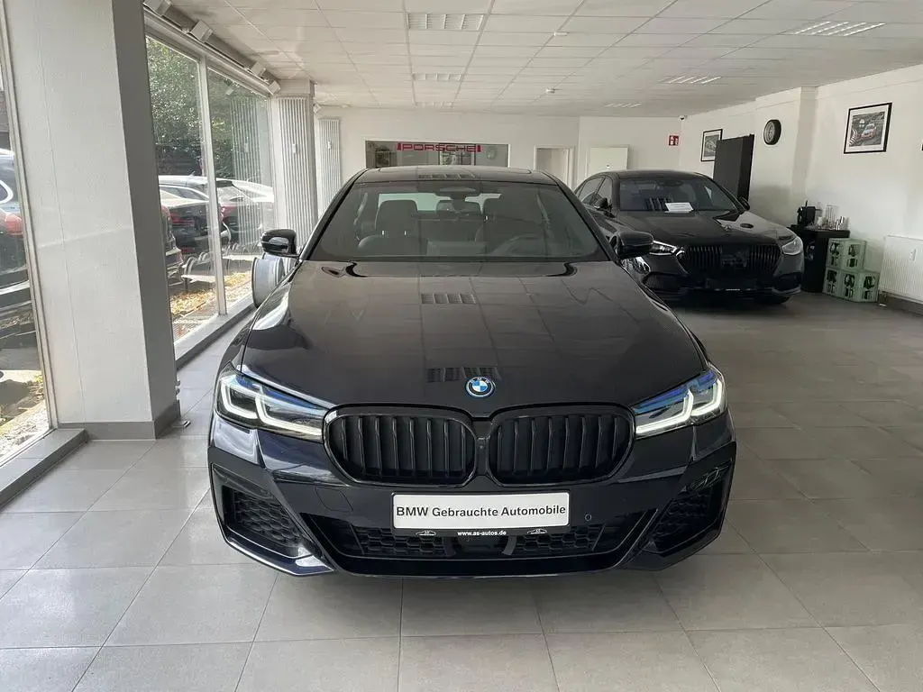 Gebraucht BMW 530e M Sport 292 PS (214 kW) 2022 Schwarz Limousine