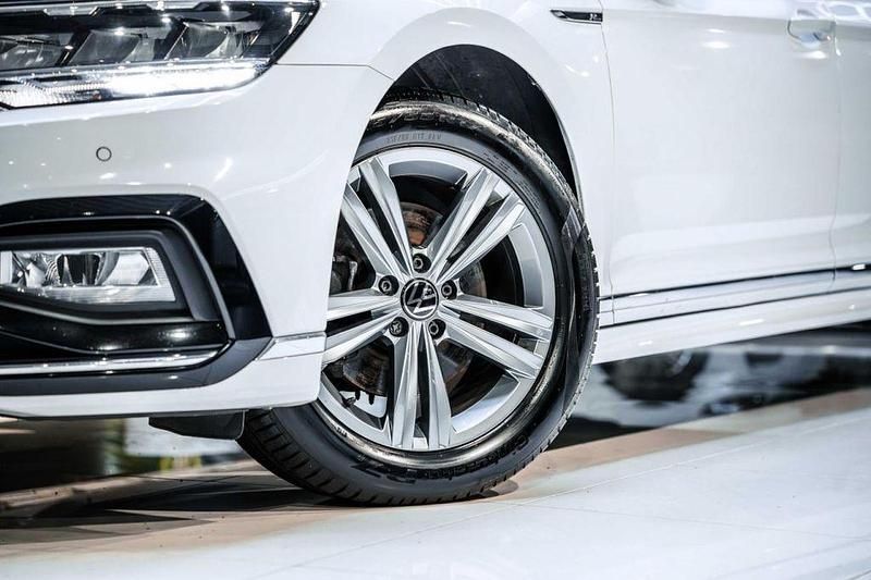 Gebraucht VW Passat R-line 122 PS (89 kW) 2022 Weiß Kombi