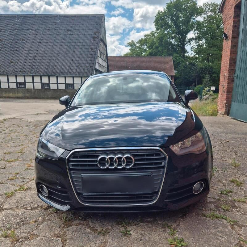 Schwarz Gebraucht 2014 Audi A1 Sportback Kleinwagen | 7.800 € (Fairer Preis) - Bild 1/4