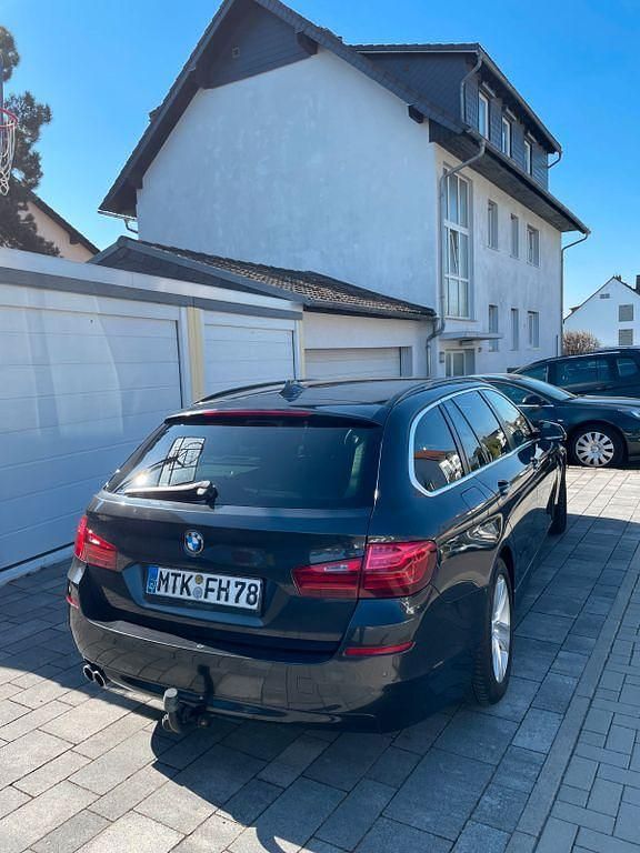 Gebraucht BMW 520 184 PS (135 kW) 2013 Grau Kombi