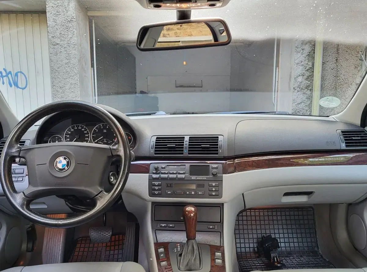 Gebraucht BMW 330 231 PS (169 kW) 2003 Grau Limousine