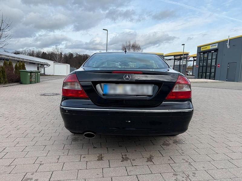 Gebraucht Mercedes CLK280 Avantgarde 231 PS (169 kW) 2008 Schwarz Coupé