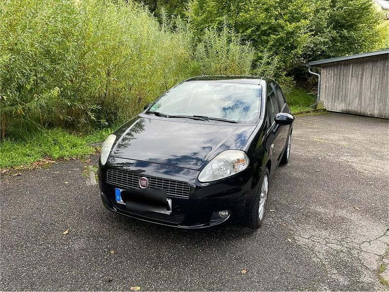 Schwarz Gebraucht 2009 Fiat Punto Kleinwagen | 1.950 € - Bild 1/4