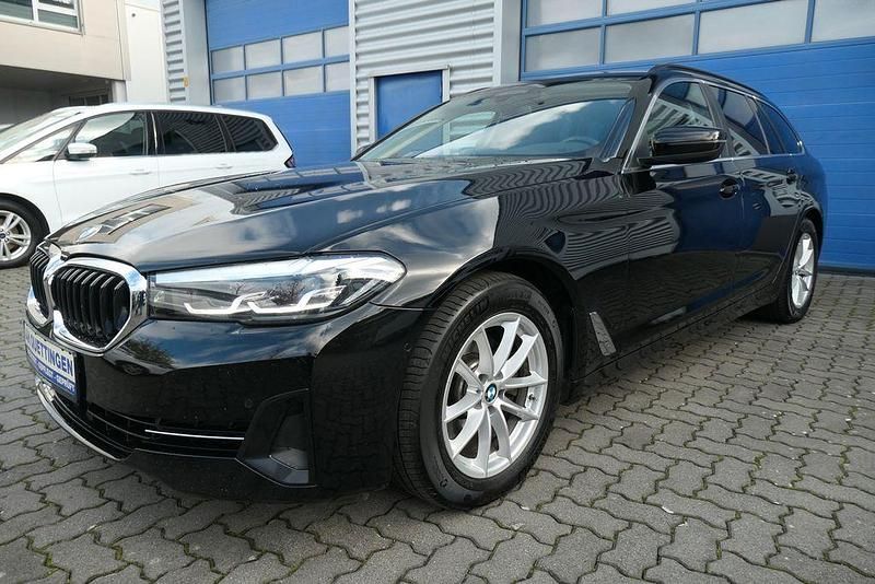 Bonnet fluid black Gebraucht 2021 BMW 520 Comfort Edition Kombi | 26.450 € (Superpreis) - Bild 1/4