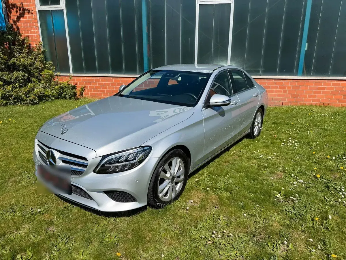 Gebraucht Mercedes C180 Avantgarde 156 PS (114 kW) 2020 Silber Limousine