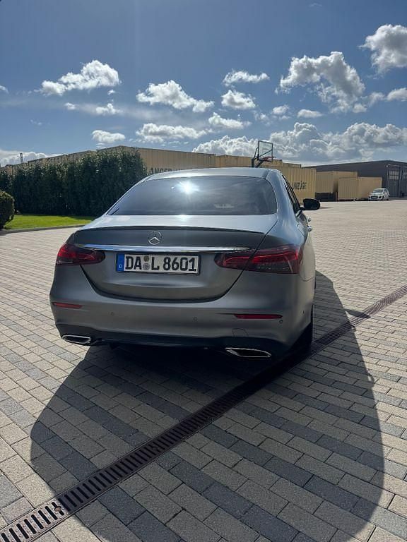 Gebraucht Mercedes E400 330 PS (242 kW) 2022 Grau Limousine