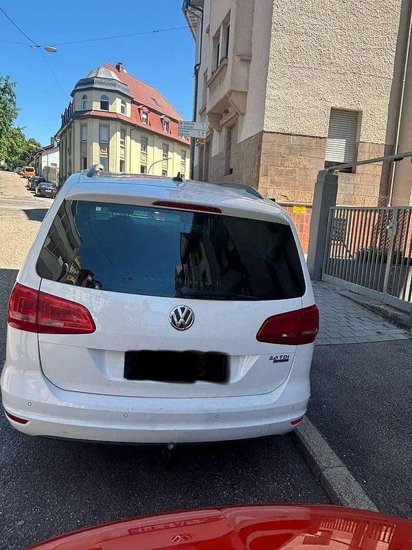 Weiß Gebraucht 2011 VW Sharan Comfortline Van / Kleinbus | 11.000 € (Fairer Preis) - Bild 1/4