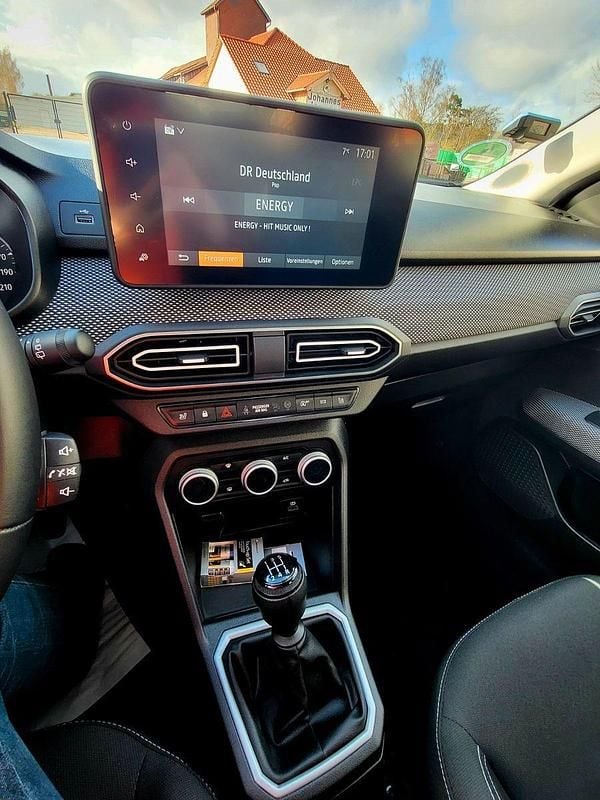 Gebraucht Dacia Sandero Expression 101 PS (74 kW) 2023 Blau Limousine