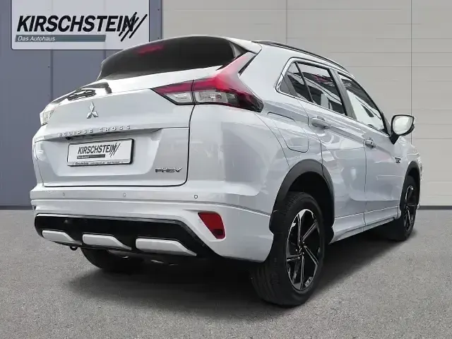 Gebraucht Mitsubishi Eclipse Cross Select 188 PS (138 kW) 2024 Titanweiß SUV