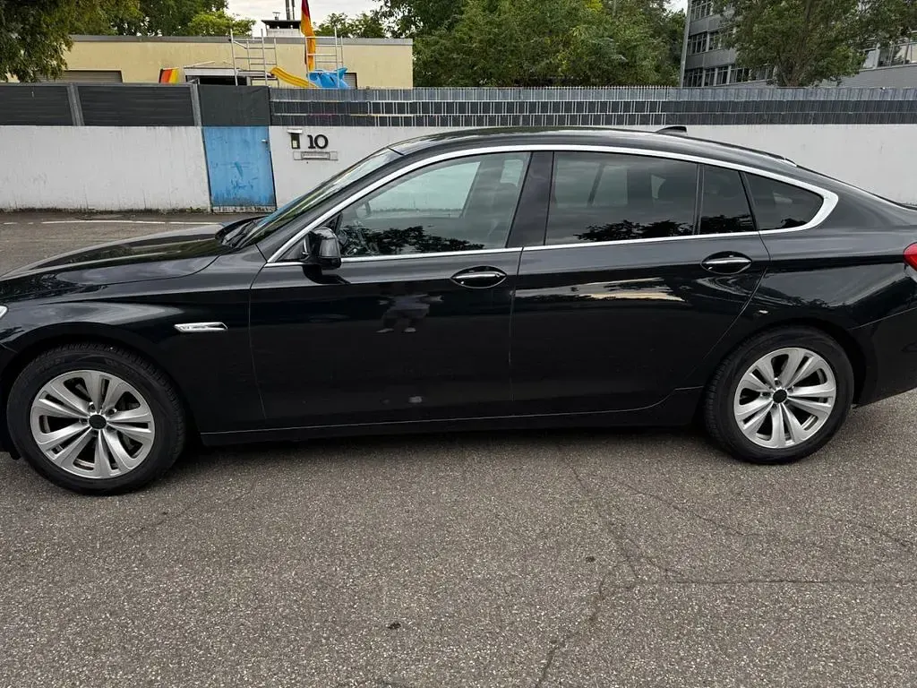 Gebraucht BMW 530 245 PS (180 kW) 2012 Schwarz Limousine