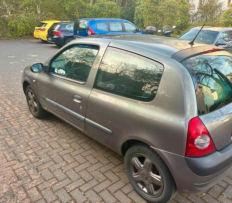 Gebraucht Renault Clio II 2003 Grau Kleinwagen