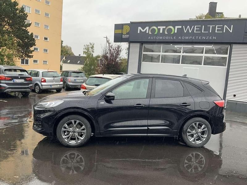 Obsidianschwarz metallic Gebraucht 2023 Ford Kuga ST-Line X SUV | 24.900 € (Fairer Preis) - Bild 1/4