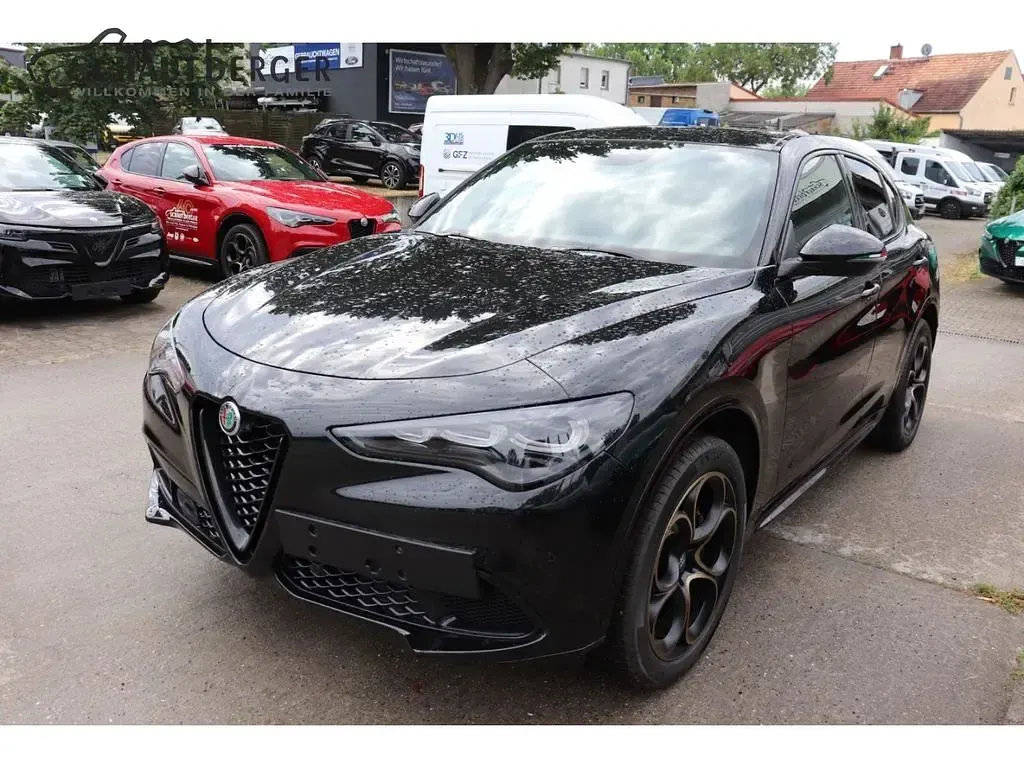 Neu Alfa Romeo Stelvio 280 PS (205 kW) 2026 Schwarz SUV