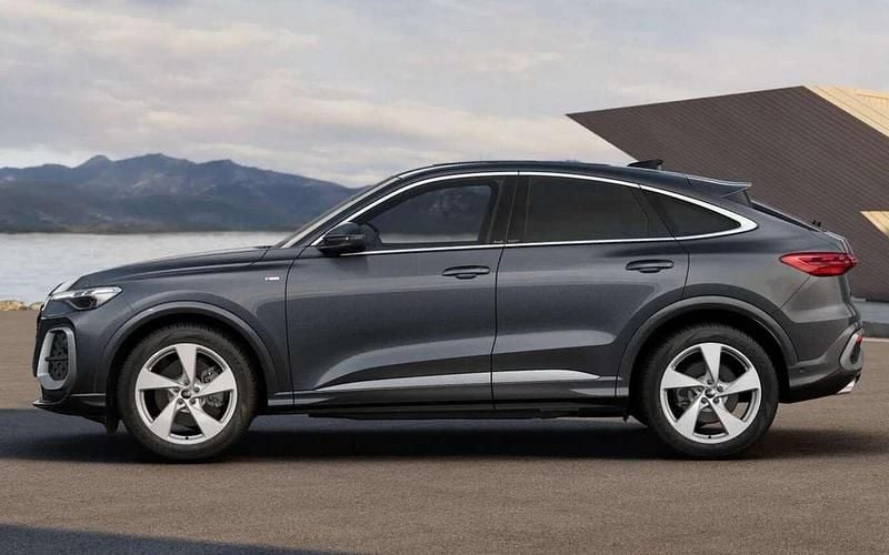 Tamboragrau metallic Neu 2025 Audi Q5 Sportback S-Line SUV | 66.895 € (Guter Preis) - Bild 1/4