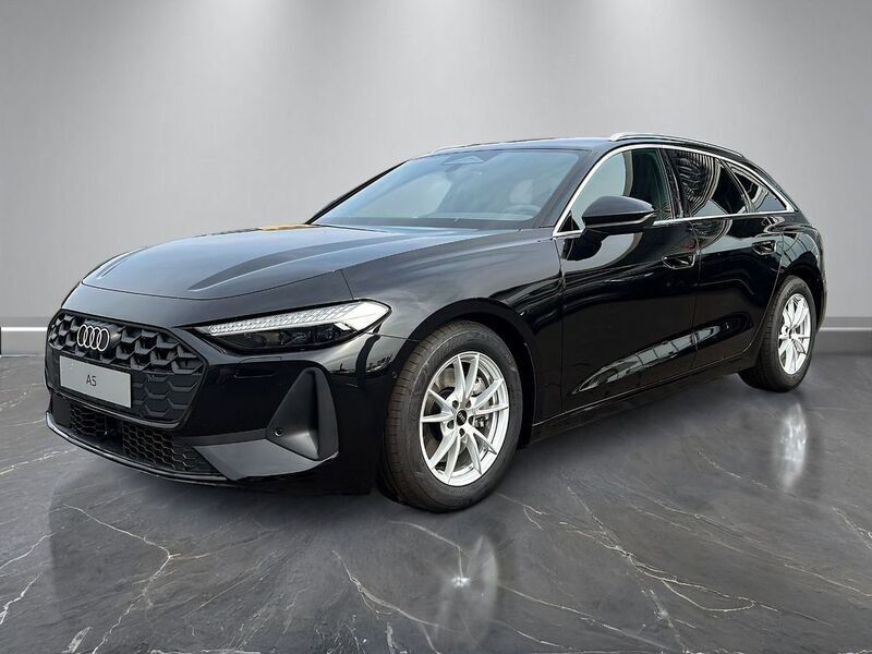 Gebraucht Audi A5 Sport 204 PS (150 kW) 2025 Mythosschwarz metallic Coupé