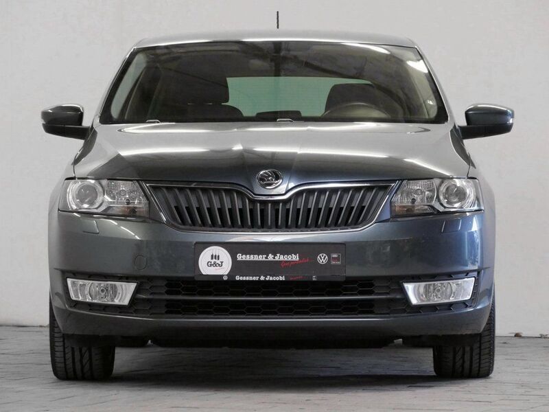 Gebraucht Skoda Rapid Joy 90 PS (66 kW) 2016 Grau Limousine
