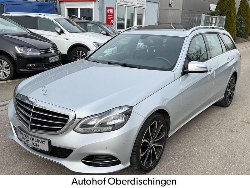 Gebraucht Mercedes E220 Avantgarde 170 PS (125 kW) 2015 Silber Kombi