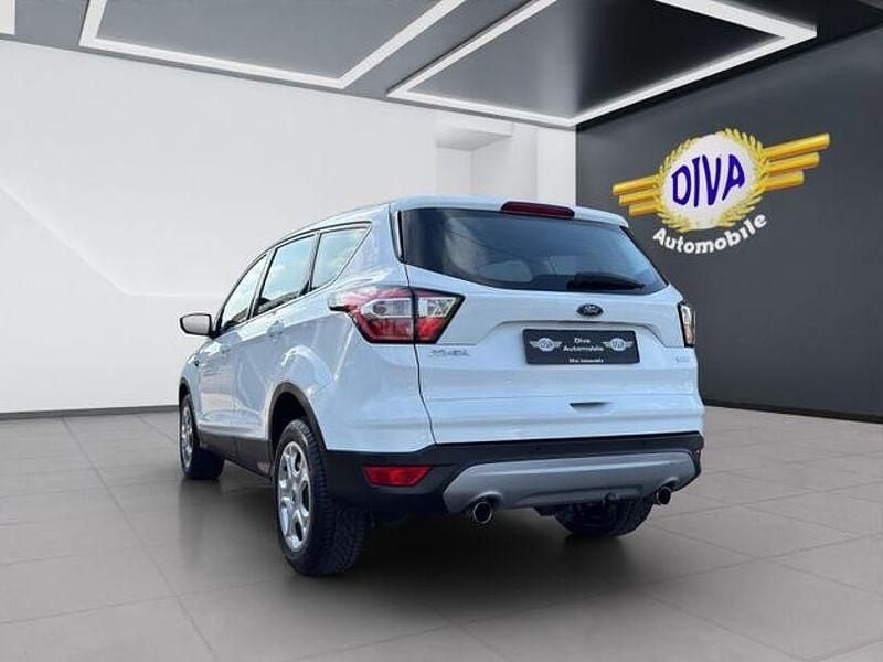 Gebraucht Ford Kuga 120 PS (88 kW) 2017 Weiß SUV