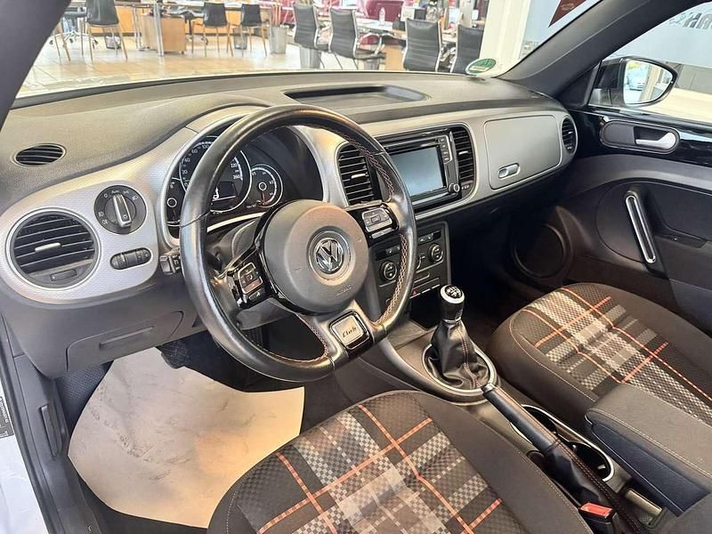 Gebraucht VW Beetle CLUB 105 PS (77 kW) 2016 Weiß Kleinwagen