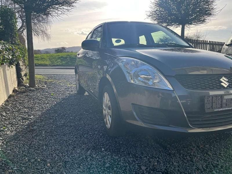 Gebraucht Suzuki Swift Club 94 PS (69 kW) 2011 Grau Kleinwagen