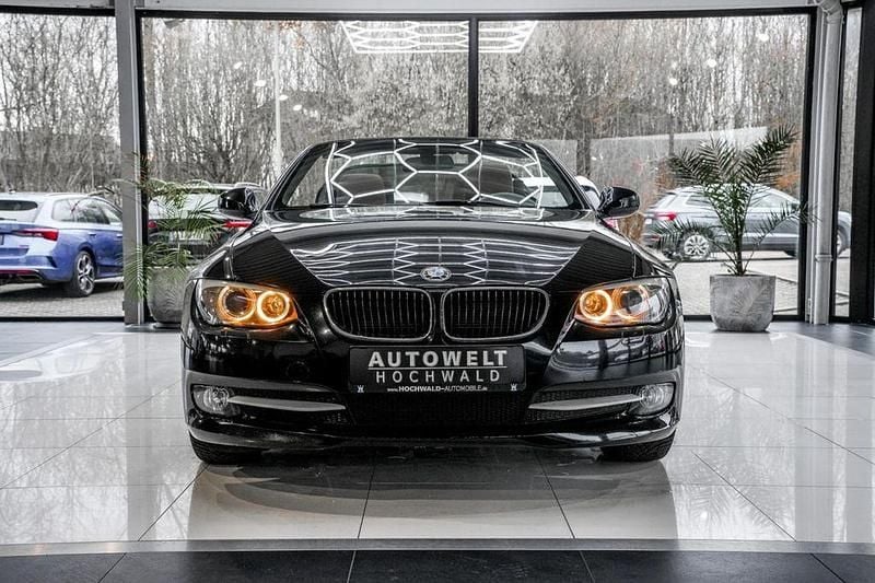 Gebraucht BMW 320 Cabriolet Sport Line 184 PS (135 kW) 2013 Schwarz Cabrio