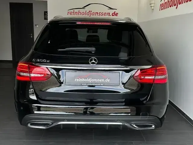 Gebraucht Mercedes C300 AMG 245 PS (180 kW) 2020 Schwarz Limousine