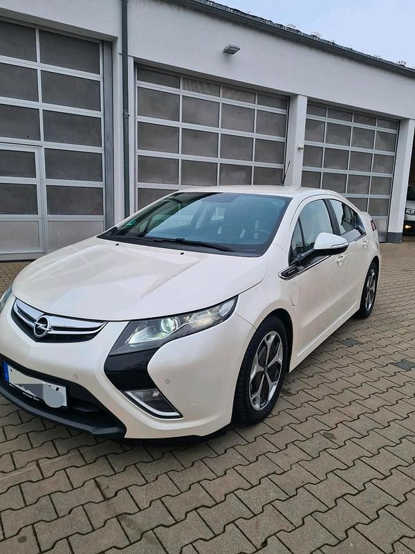Second-hand Opel Ampera 150 CP (110 kW) 2012 Alb Hatchback