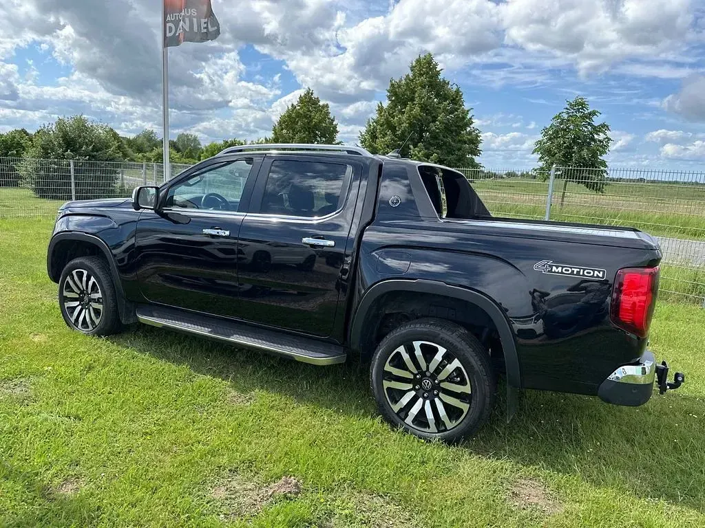 Gebraucht VW Amarok Aventura 241 PS (177 kW) 2024 Schwarz Pickup