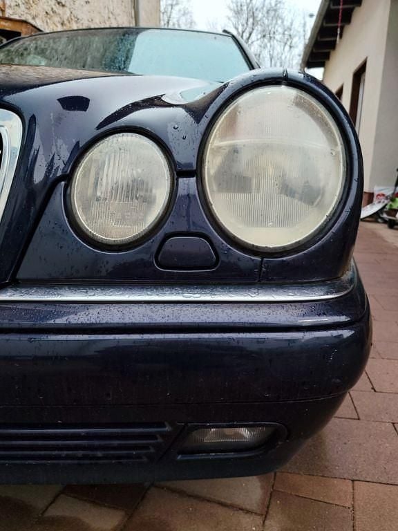 Gebraucht Mercedes E230 Avantgarde 150 PS (110 kW) 1996 Violett Limousine