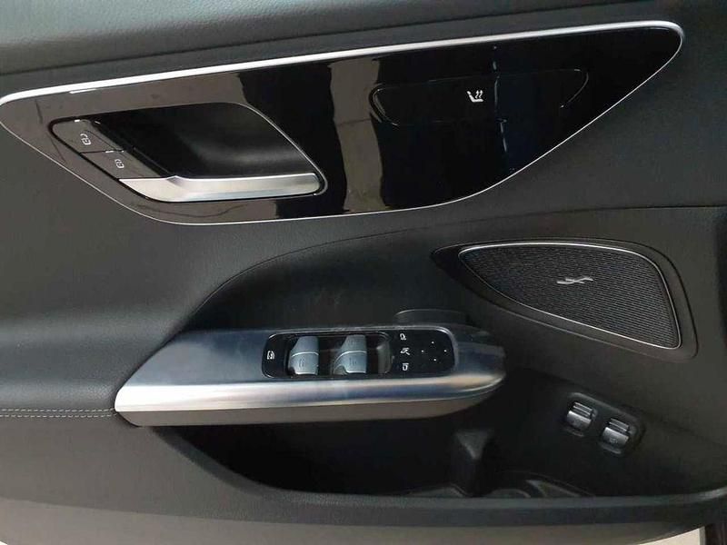 Gebraucht Mercedes C300e 204 PS (150 kW) 2023 Blau Limousine