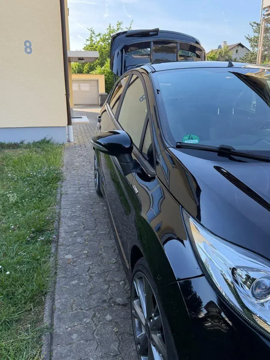 Second-hand Ford Fiesta ST-Line 125 CP (91 kW) 2016 Negru Hatchback