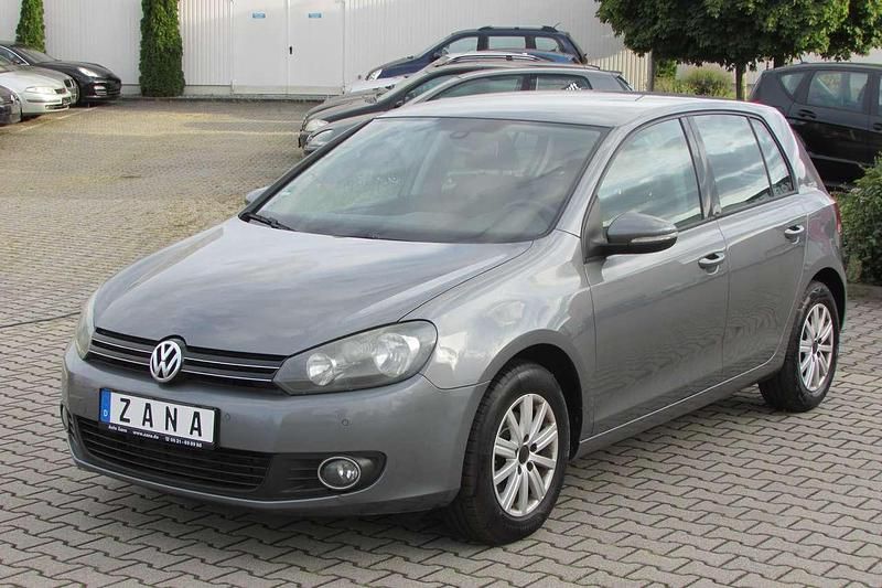 Grau Gebraucht 2013 VW Golf VII Move Limousine | 4.111 € (Etwas zu teuer) - Bild 1/4
