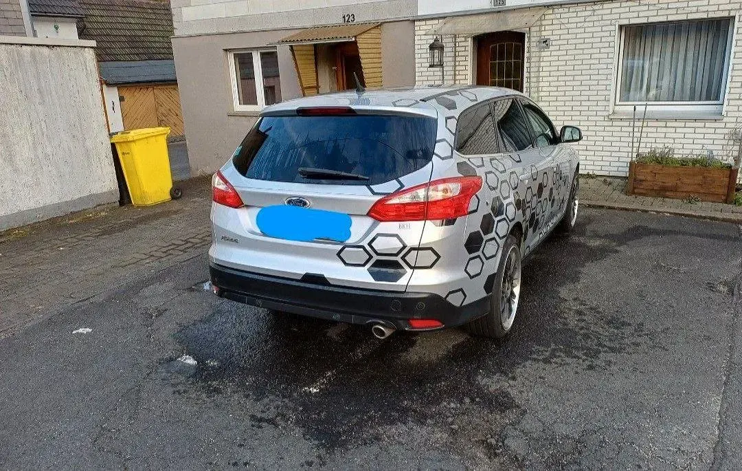 Gebraucht Ford Focus Titanium 163 PS (119 kW) 2013 Silber Kombi