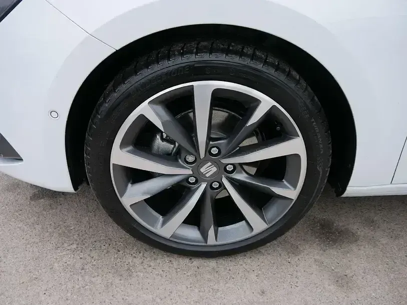 Neu Seat Leon FR 150 PS (110 kW) 2026 Weiss
