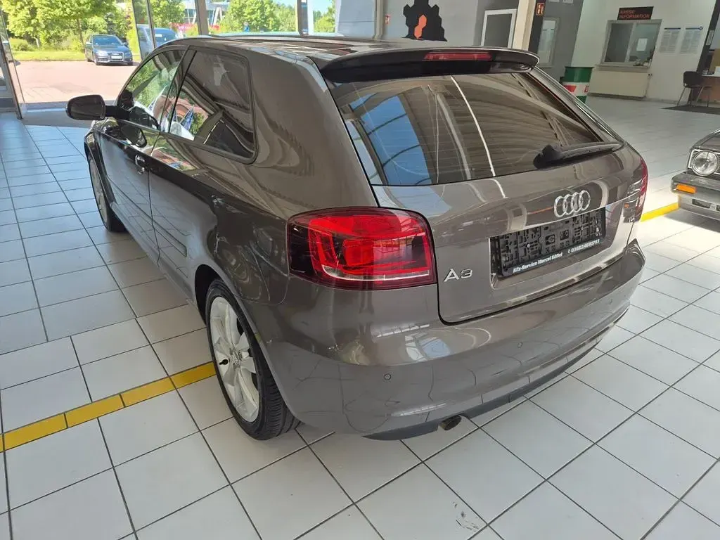 Gebraucht Audi A3 Sport 140 PS (102 kW) 2010 Grau Kleinwagen