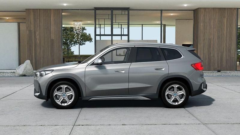 Neu BMW iX1 Performance 230 kW (313 PS) 2025 Silber SUV