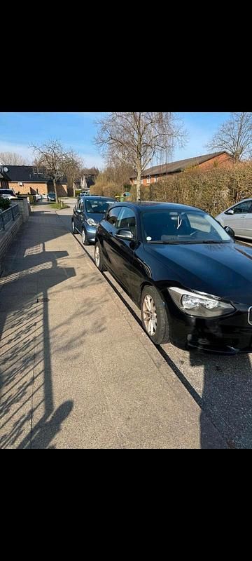 Gebraucht BMW 114 102 PS (75 kW) 2012 Schwarz Kleinwagen