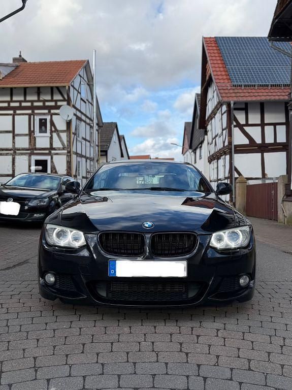 Gebraucht BMW 320 Cabriolet M Sport 184 PS (135 kW) 2011 Schwarz Cabrio
