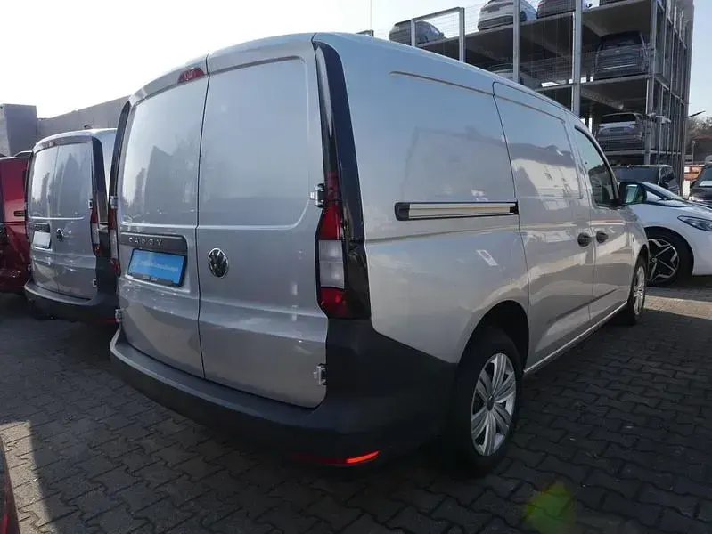 Gebraucht VW Caddy Maxi 102 PS (75 kW) 2025 Silber Van / Kleinbus