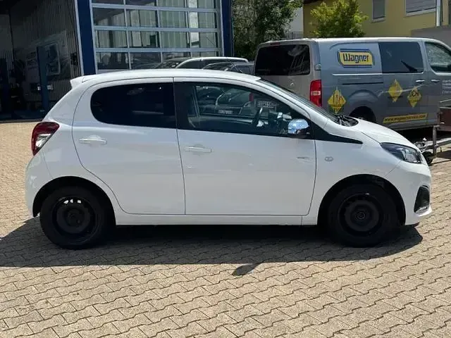Gebraucht Peugeot 108 Style 72 PS (52 kW) 2022 Weiß Limousine