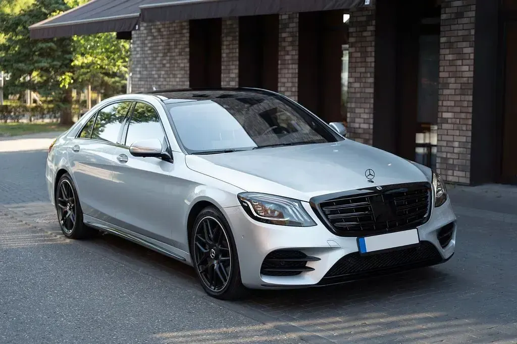 Gebraucht Mercedes S560 AMG 469 PS (344 kW) 2019 Silber Limousine