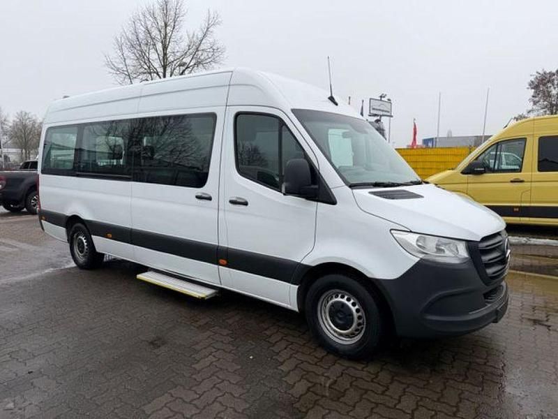 Gebraucht Mercedes Sprinter 163 PS (119 kW) 2021 Arktikweiss Van