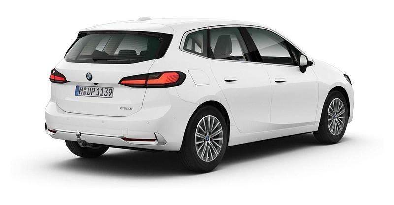 Gebraucht BMW 220 Active Tourer Luxury Line 170 PS (125 kW) 2025 Weiß Van / Kleinbus