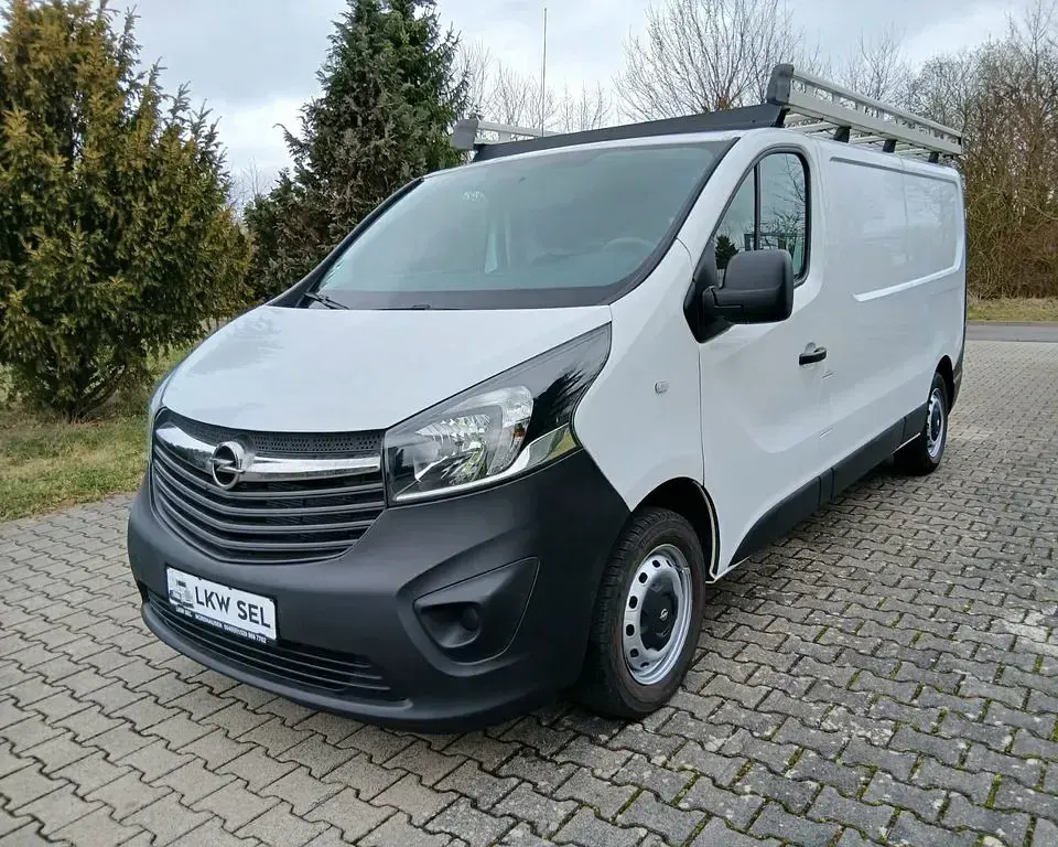 Gebraucht Opel Vivaro 120 PS (88 kW) 2016 Weiß Van / Kleinbus