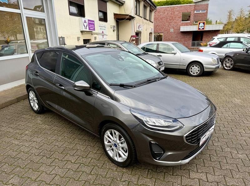 Gebraucht Ford Fiesta Titanium 101 PS (74 kW) 2023 Magnetic Kleinwagen