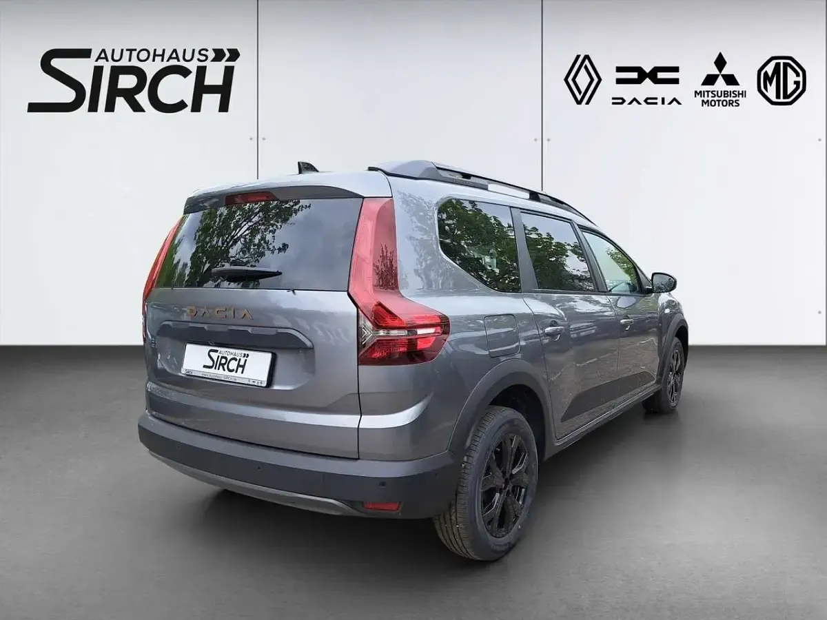 Neu Dacia Jogger Extreme 141 PS (103 kW) 2026 Dolomitgrau Van / Kleinbus