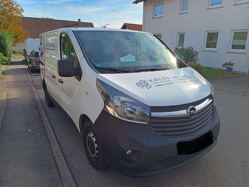 Weiß Gebraucht 2018 Opel Vivaro Van / Kleinbus | 10.750 € (Superpreis) - Bild 1/4